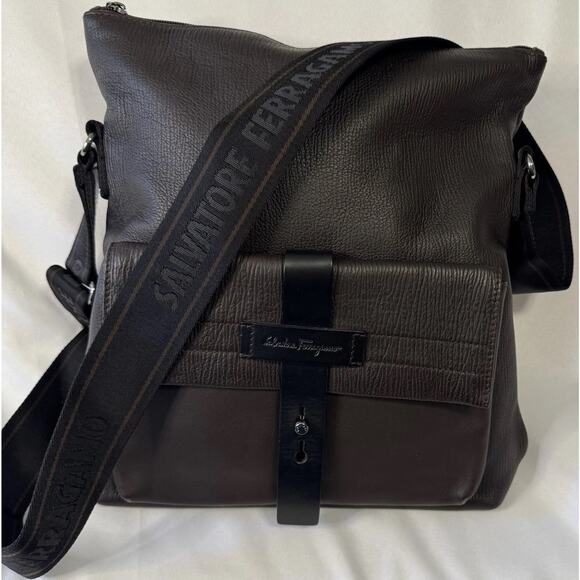 Salvatore FERRAGAMO Brown MESSENGER SHOULDER BAG Unisex Men Woman